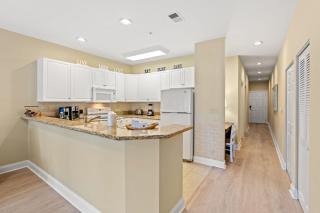 World Tour 2BR Golf View Pool & Patio - 3