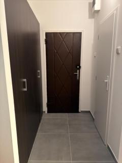 Cozy apartment near City Center with easy transport access - 2