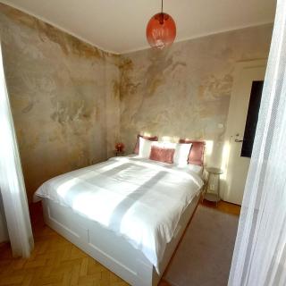 Romantic Cathedral View Apt Old Town, Balcony - Praag - 6