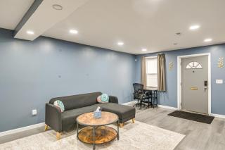 Pet Friendly! NW Philly Rowhouse with Fenced Yard! - 4