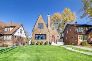 Near Casinos and Lake Michigan Beaches Hammond Apt - 0