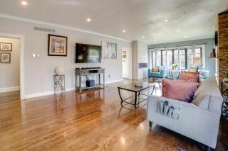 Near Casinos and Lake Michigan Beaches Hammond Apt - 5