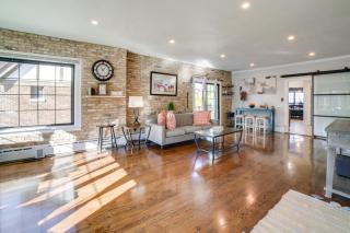 Near Casinos and Lake Michigan Beaches Hammond Apt - 4