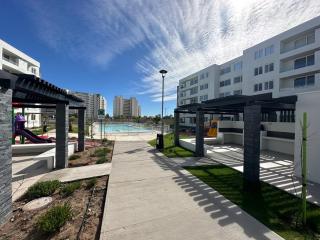 Depto a pasos de la playa, vistas al mar - 2