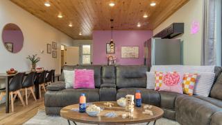 Smoky Mountain Cabin with Indoor Pool Hot Tub Views Dollywood Dreamhouse by AvantStay - 2