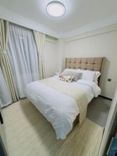 Cosy One Bedroom Flat and Study Room with City Views - 4