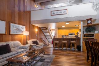 Creekside Chalet Stay for 6 - 0