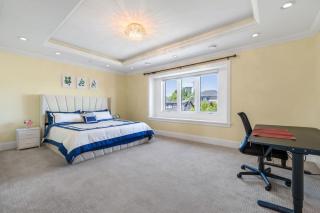 Luxury 4-Bedroom Villa - 9