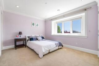 Luxury 4-Bedroom Villa - 7