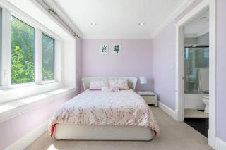 Luxury 4-Bedroom Villa - 4