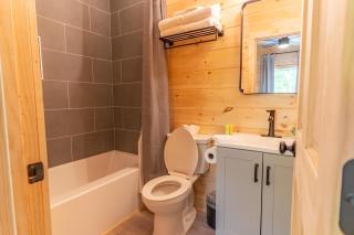 Green & Black Bear Cabins By Beyond Expectations - 8