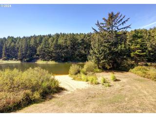 Lake House - Pacific City - 1