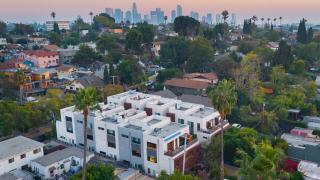 Chic LA 3BDR w Sauna Hot Tub Peloton Skyline Views Echo Loft by AvantStay - 5