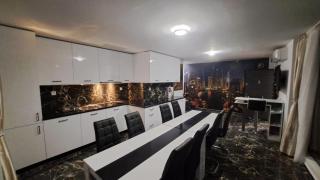 Luxe 1 Dubai Penthouse - 7