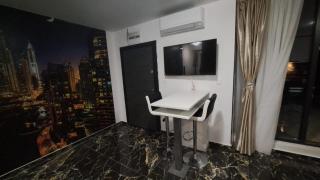 Luxe 1 Dubai Penthouse - 3