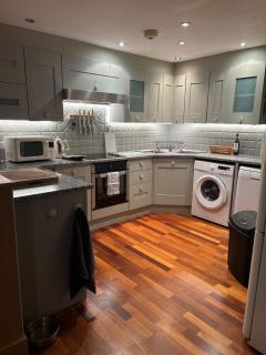 Central Plymouth Sea View Penthouse Apartment with Secure Parking - 4