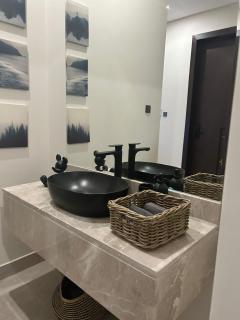 Ultra Luxury Apartment - 8