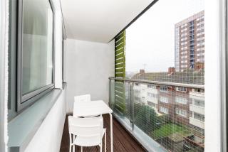 Central Modern 2BR Flat with Parking & Balcony - 6