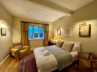 Hill House - 2 Bed Guest Suite by Maison Pro - 3