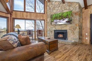 Beorns Cottage 5BR Smoky Mountain Getaway with Views, Hot Tub & Game Room - 7