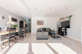 Modern luxurious spacious house in London Brixton - 9