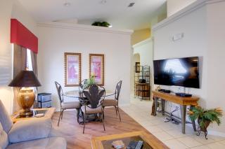 Sunny Villa with Lanai 17 Mi to Disney! - 4