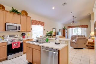 Sunny Villa with Lanai 17 Mi to Disney! - 3