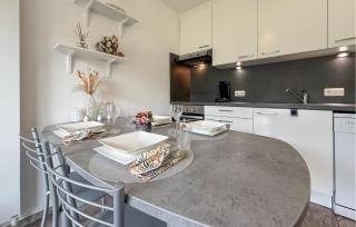 Amazing Apartment In Bredene - 4