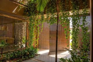 Casa com Ofurô, Piscina Aquecida e Cozinheira - 4