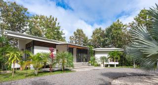 Vacation Rental Montezuma - 3BD, 3BA, Sleeps 8 - 9