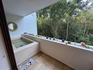 Private Jacuzzi Jungle View in La Veleta - 5