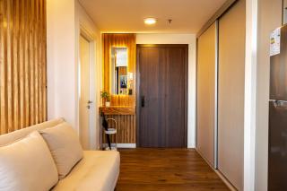 Bright and Modern Studio, High Speed WiFi - 8