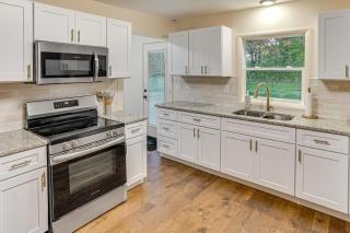 Quiet Country Stay Modern Home Near Paducah - 8