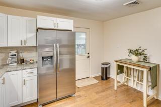 Quiet Country Stay Modern Home Near Paducah - 2