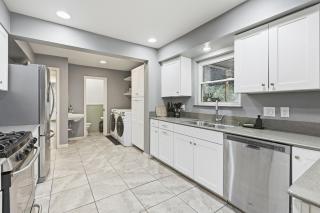 Cozy 5BD fun house - 2