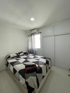 Apto Amplio con Piscina 3 Hab a Pasos del Mar - 6