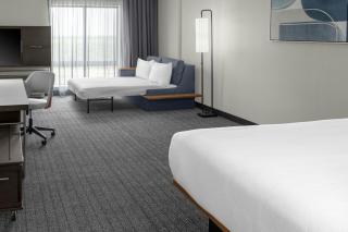 Courtyard by Marriott Sherman - 4