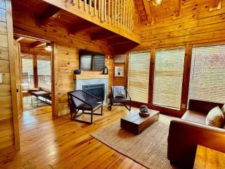 Smoky Mountain Serenity: Elegance in the Smokies - 6