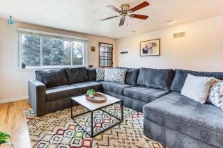 Walk to Old Town Lafayette! Cozy Couples Escape - 5