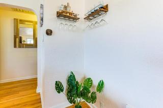 Walk to Old Town Lafayette! Cozy Couples Escape - 3