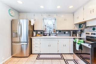 Walk to Old Town Lafayette! Cozy Couples Escape - 7