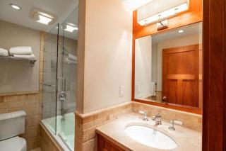 All Seasons Condo Close to Gondola - 2