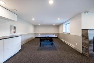 2BR Ironwood Stunning Mtn Views Shared Hot Tub & Pool Fireplace Parking - 8