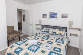 Pet Friendly Cheerful home on Emerald Coast - by SharpCat - 9