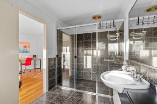 Refined Surfers Paradise Escape with Captivating Night City Views - 3