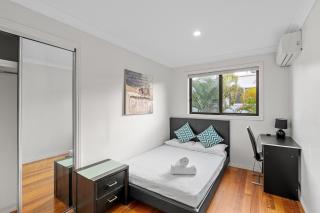 Refined Surfers Paradise Escape with Captivating Night City Views - 4