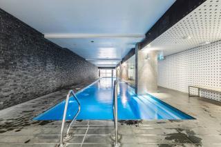 Southbank Vista - Modern Retreat with Pool & Rooftop - 9