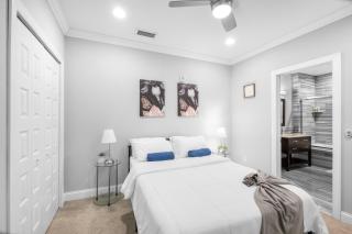 Sleek 1BR with Rooftop Amenities - 2