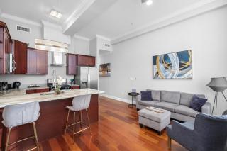 Sleek 1BR with Rooftop Amenities - 6
