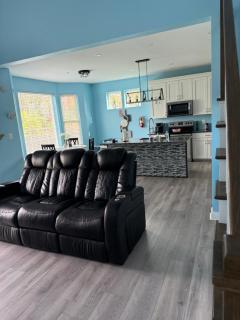 Work and play close to everything - 8